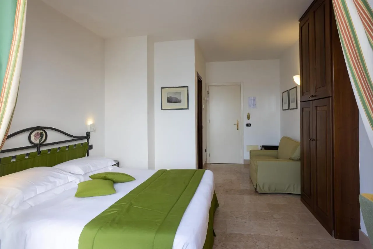 Casa Du Lac, By R Collection Hotels Varenna 4*,